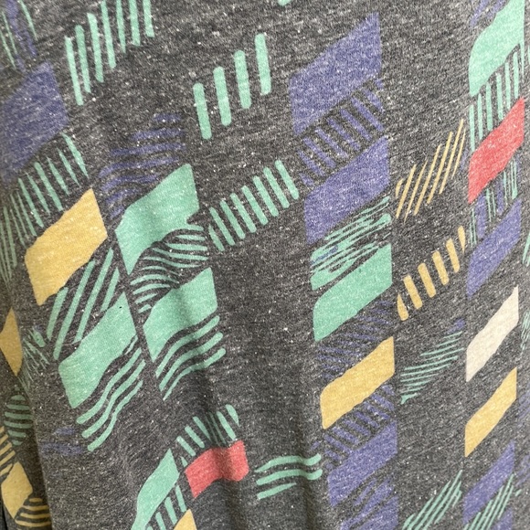 LulaRoe Perfect T - Picture 2 of 5